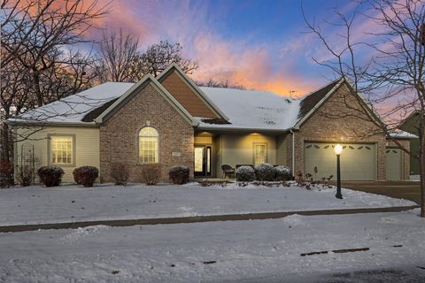 Photo of 2117 Stonegate Rd, Burlington, WI 53105 (MLS # 1946017)