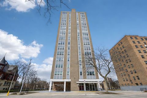 Photo of 1707 N Prospect Ave, Milwaukee, WI 53202 (MLS # 1956126)