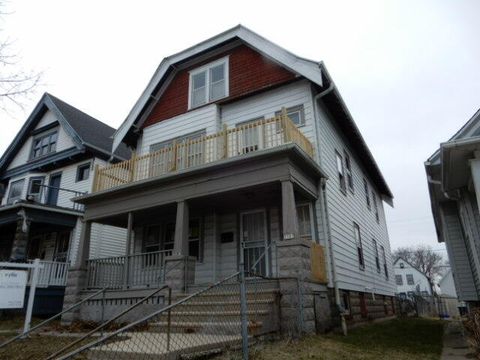 Photo of 3381 N 21ST St, Milwaukee, WI 53206 (MLS # 1955176)