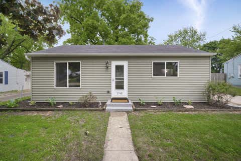 Photo of 1745 Illinois St, Racine, WI 53405 (MLS # 1967196)