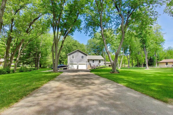 9770 276TH AVE, TREVOR, WI 53179 - Image e03dcc4cb52b95d2b160bd7218ad7f2f/2430994227