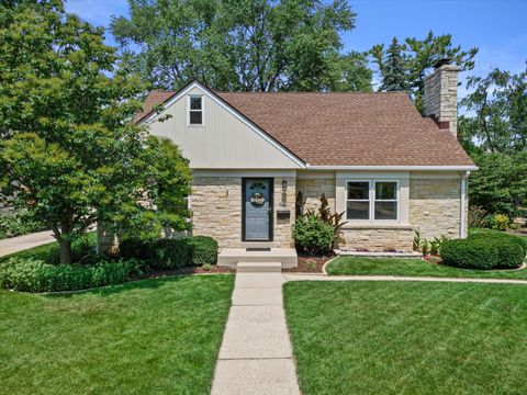 Photo of 8338 Jackson Park Blvd, Wauwatosa, WI 53213 (MLS # 1929283)