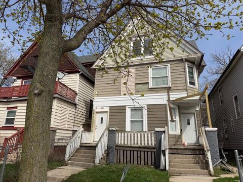 Photo of 3156 N 1st St, Milwaukee, WI 53212 (MLS # 1960005)