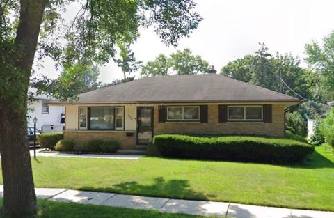 Photo of 10525 W Rae Ave, Milwaukee, WI 53225 (MLS # 1945639)