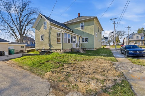 Photo of 803 Main St, Lomira, WI 53048 (MLS # 1966942)