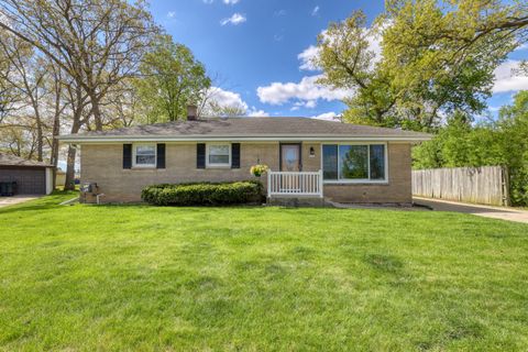 Photo of 4420 S 37th St, Greenfield, WI 53221 (MLS # 1962535)
