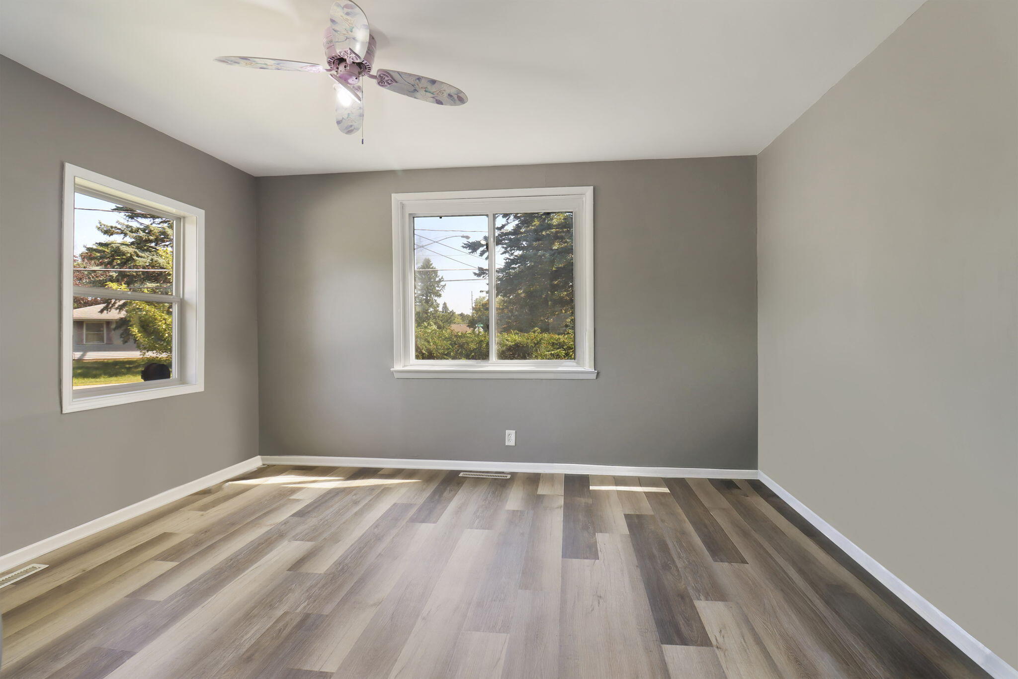 Pleasant Prairie, Wisconsin 53142, United States, 3 Bedrooms Bedrooms, ,2 BathroomsBathrooms,Residential,Active,245432