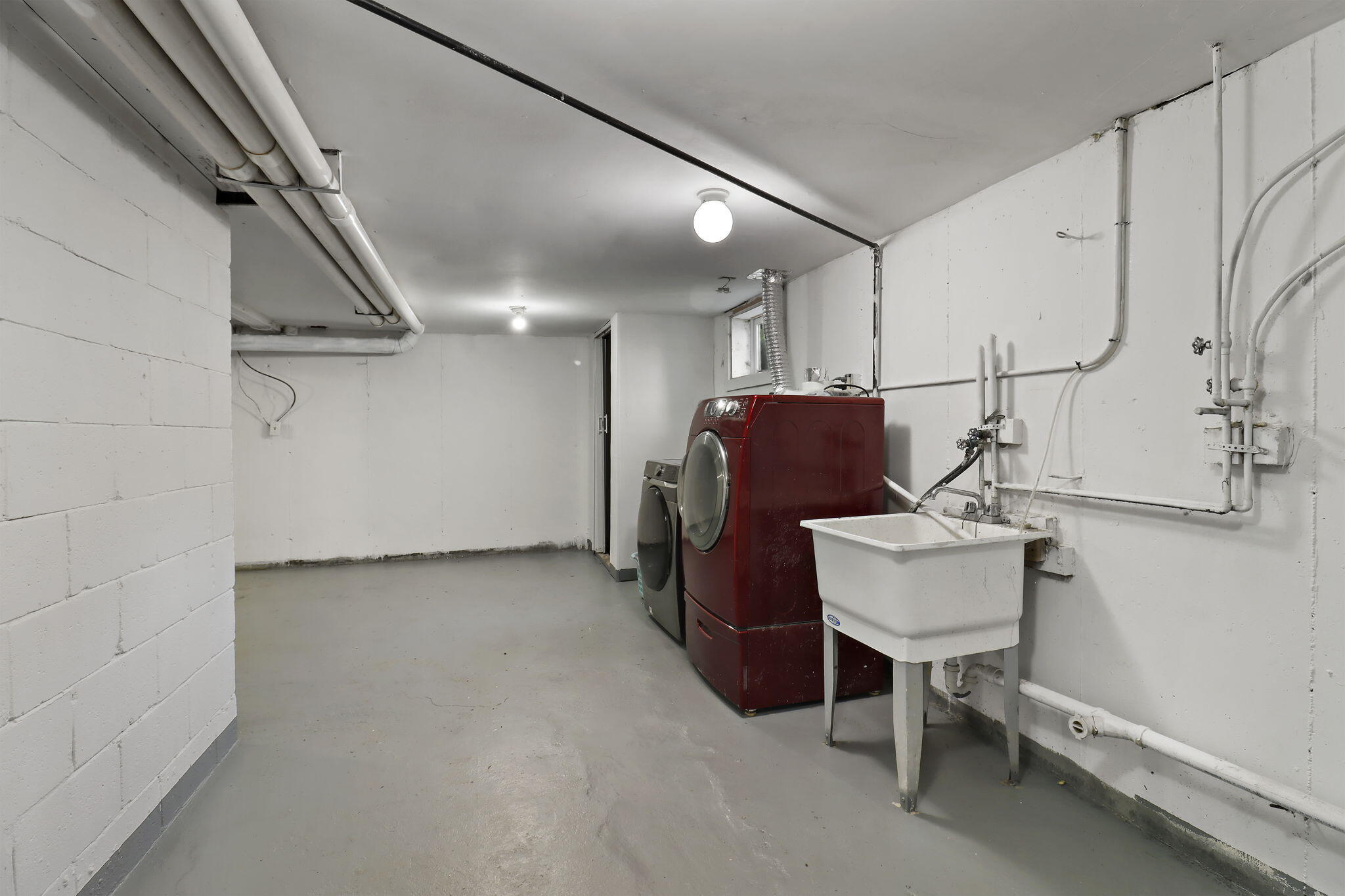 Pleasant Prairie, Wisconsin 53142, United States, 3 Bedrooms Bedrooms, ,2 BathroomsBathrooms,Residential,Active,245432