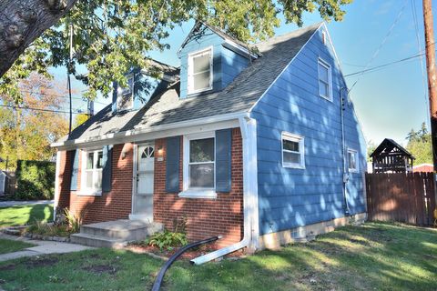 Photo of 5010 W Euclid Ave, Milwaukee, WI 53219 (MLS # 1940762) Photo of 5010 W Euclid Ave, Milwaukee, WI 53219 (MLS # 1940762)