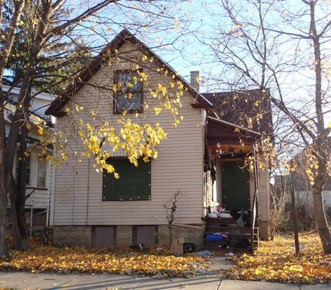 Photo of 3260 N 15 St, Milwaukee, WI 53206 (MLS # 1957536)