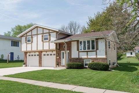 Photo of 406 N Finch St, Horicon, WI 53032 (MLS # 1961088)