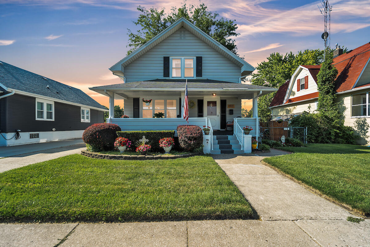 Kenosha, Wisconsin 53140, United States, 3 Bedrooms Bedrooms, ,2 BathroomsBathrooms,Residential,Pending,202314