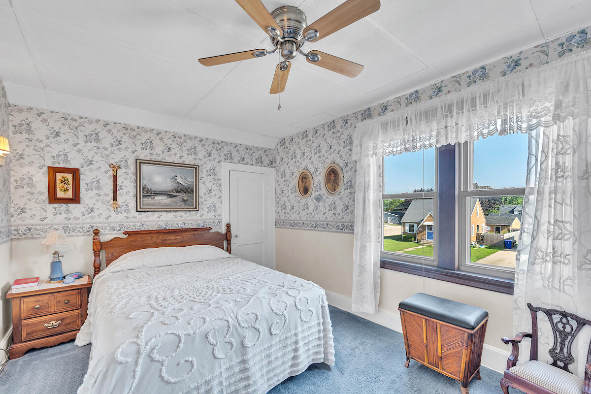 Kenosha, Wisconsin 53140, United States, 3 Bedrooms Bedrooms, ,2 BathroomsBathrooms,Residential,Pending,202314