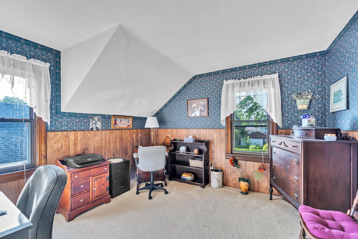 Kenosha, Wisconsin 53140, United States, 3 Bedrooms Bedrooms, ,2 BathroomsBathrooms,Residential,Pending,202314