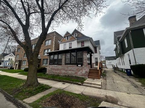 Photo of 1040 College Ave, Racine, WI 53403 (MLS # 1962298)