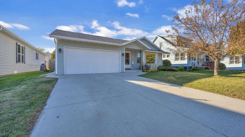 Photo of 2522 S 9th St, Sheboygan, WI 53081 (MLS # 1941209)