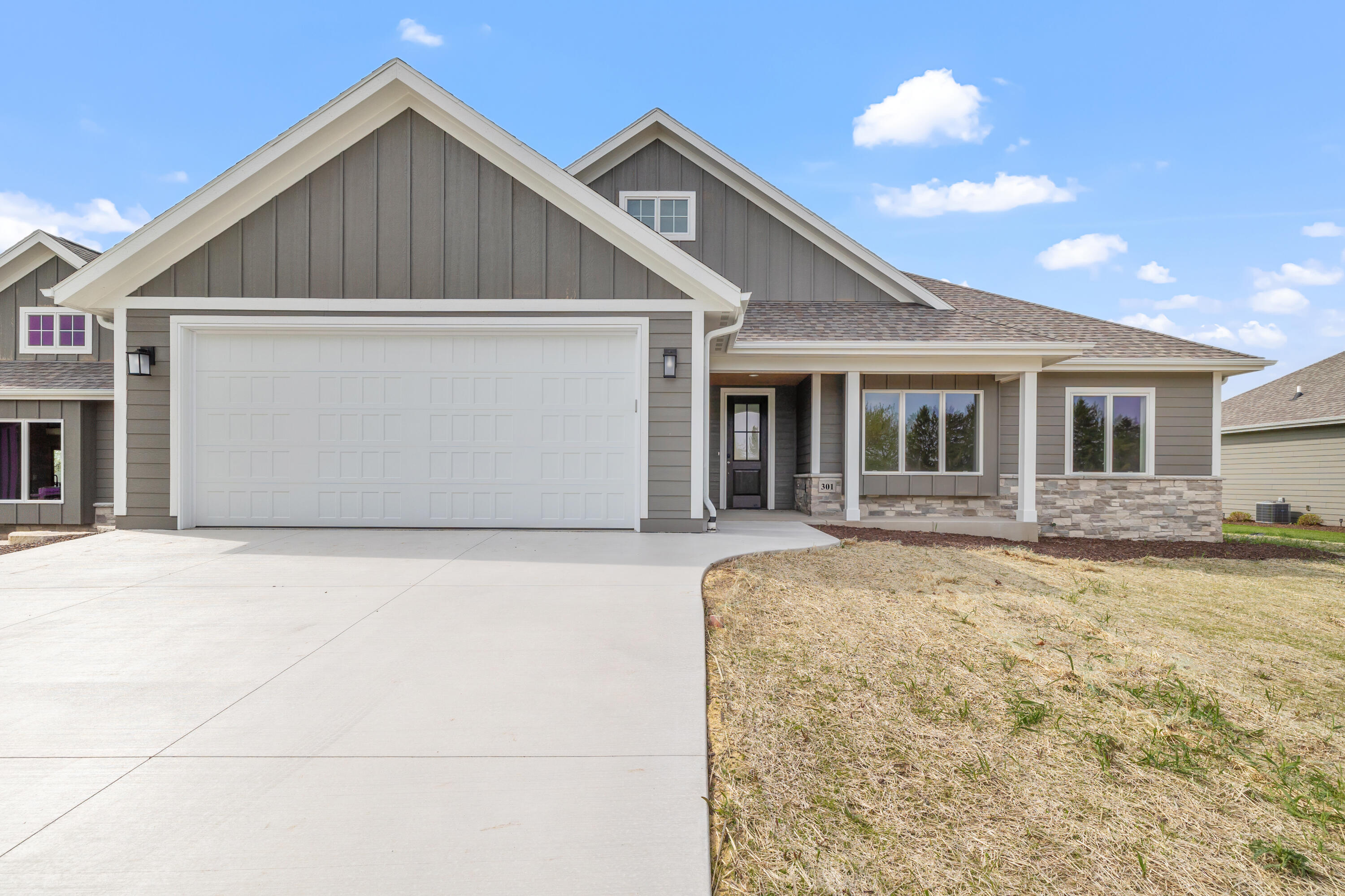 301 Fairway Meadows Ln