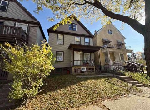 Photo of 3052 N Buffum St, Milwaukee, WI 53212 (MLS # 1957850)
