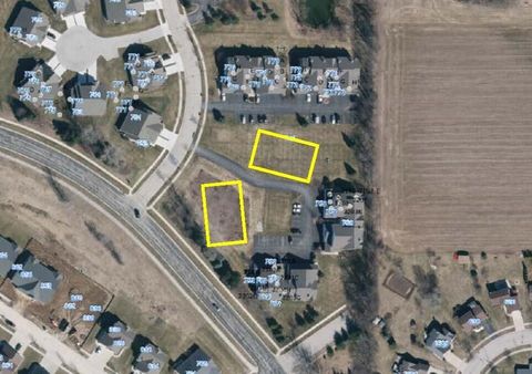 Photo of 754 Bridlewood Dr, Hartford, WI 53027 (MLS # 1960916)