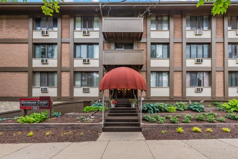 Photo of 2025 E Greenwich Ave, Milwaukee, WI 53211 (MLS # 1927250)