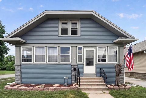 Photo of 5603 32nd Ave, Kenosha, WI 53144 (MLS # 1973322)