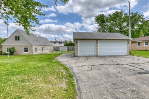 Photo of 4325 W Grange Ave, Greenfield, WI 53220 (MLS # 1963474)