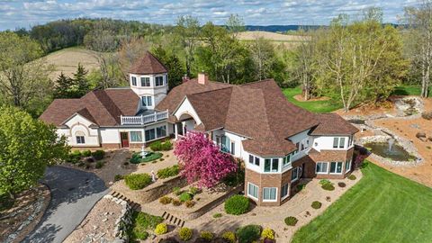 Photo of N2487 Nuttelman Rd, La Crosse, WI 54601 (MLS # 1961498)