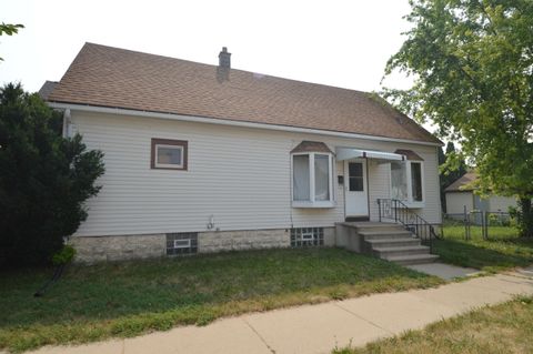 Photo of 1235 Monroe Ave, South Milwaukee, WI 53172 (MLS # 1972203)