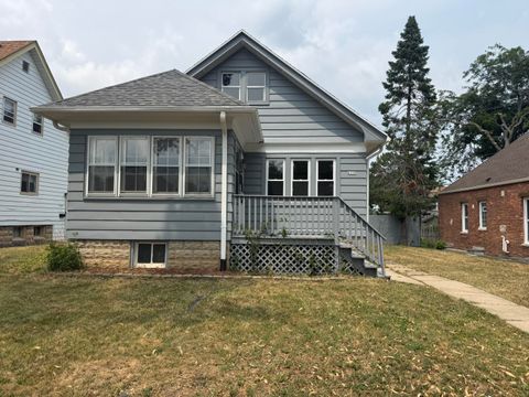 Photo of 6220 W Girard Ave, Milwaukee, WI 53210 (MLS # 1973408)