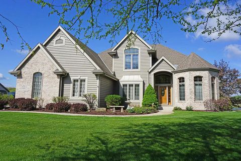 Photo of W282N4163 Somerset Ln, Delafield, WI 53072 (MLS # 1944222)