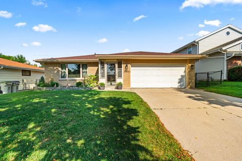 Photo of 5554 S 25th St, Milwaukee, WI 53221 (MLS # 1952820)