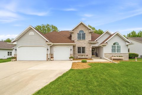 Photo of W5148 Kennedy Dr, Fond Du Lac, WI 54937 (MLS # 1963779)
