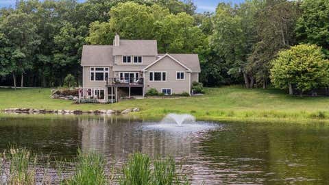 Photo of 960 S Wayfare Trl, Summit, WI 53066 (MLS # 1969277)