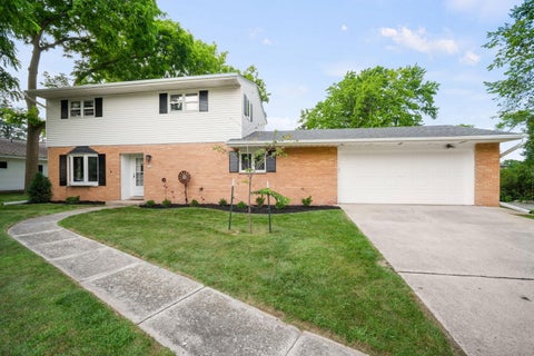 Photo of 1504 W Decorah Rd, West Bend, WI 53095 (MLS # 1976170)