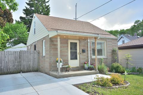 Photo of 4909 W Galena St, Milwaukee, WI 53208 (MLS # 1963243)