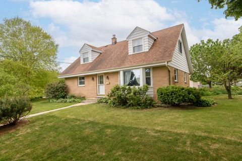 Photo of 3725 S Marcy St, Milwaukee, WI 53220 (MLS # 1963648)