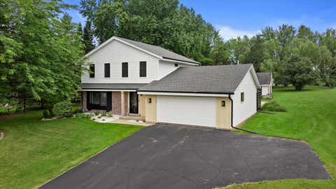 Photo of 1013 Fairfield Ln, Farmington, WI 53090 (MLS # 1976994)