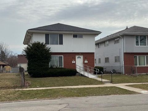 Photo of 5832 N 94th St, Milwaukee, WI 53225 (MLS # 1955747)