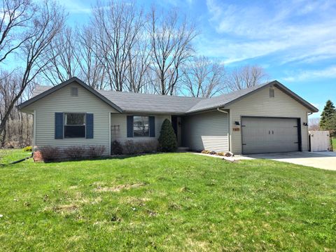 Photo of 671 Wilson Ave, Cleveland, WI 53015 (MLS # 1959654)
