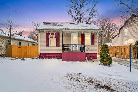 Photo of 1006 83rd St, Kenosha, WI 53143 (MLS # 1947382)