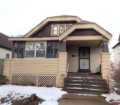 Photo of 3711 N Dr William Finlayson St, Milwaukee, WI 53212 (MLS # 1966189)