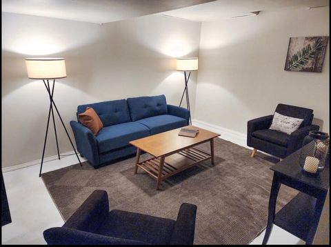 Photo of 4235 W Fairmount Ave, Milwaukee, WI 53209 (MLS # 1955203)