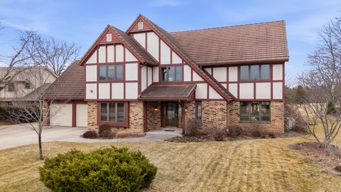 Photo of 12605 N St Anne Ln, Mequon, WI 53092 (MLS # 1951531)