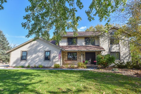 Photo of 12414 N Wasaukee Rd, Mequon, WI 53097 (MLS # 1984155)