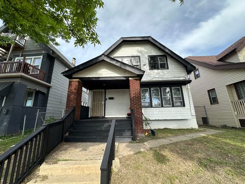 Photo of 3068 N 34th St, Milwaukee, WI 53210 (MLS # 1964184)