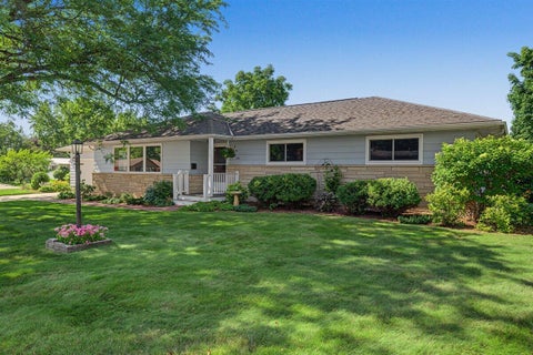 Photo of 300 Sherry Ln, Viroqua, WI 54665 (MLS # 1971833)