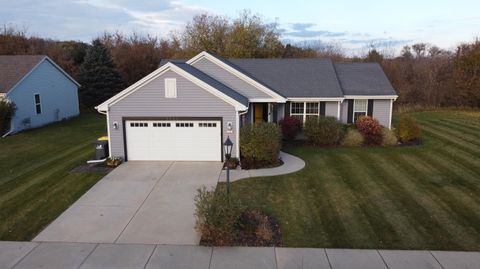 Photo of 3100 Engler Dr, Waukesha, WI 53189 (MLS # 1941975)