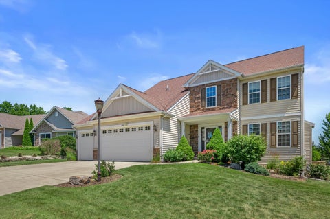 Photo of 2305 Rustic Woods Ct, Waukesha, WI 53188 (MLS # 1977033)
