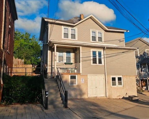 Photo of 1851 N Pulaski St, Milwaukee, WI 53202 (MLS # 1977483)