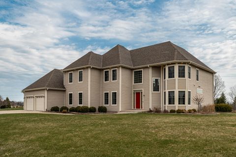 Photo of 3268 Bay Hill Rd, Port Washington, WI 53074 (MLS # 1914220)